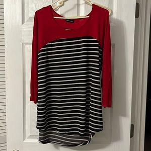 Perseption size L black stripe top